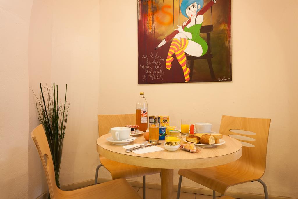 La Taverne Uzès المظهر الخارجي الصورة