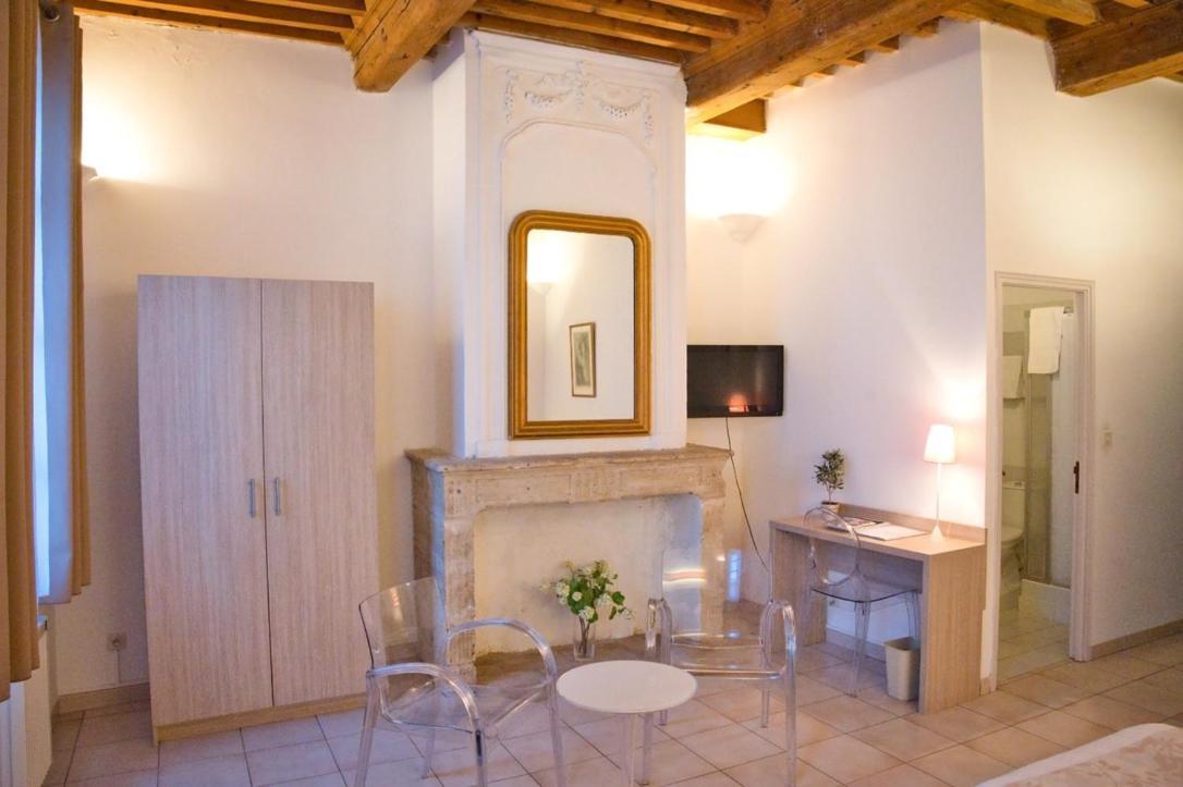 La Taverne Uzès المظهر الخارجي الصورة